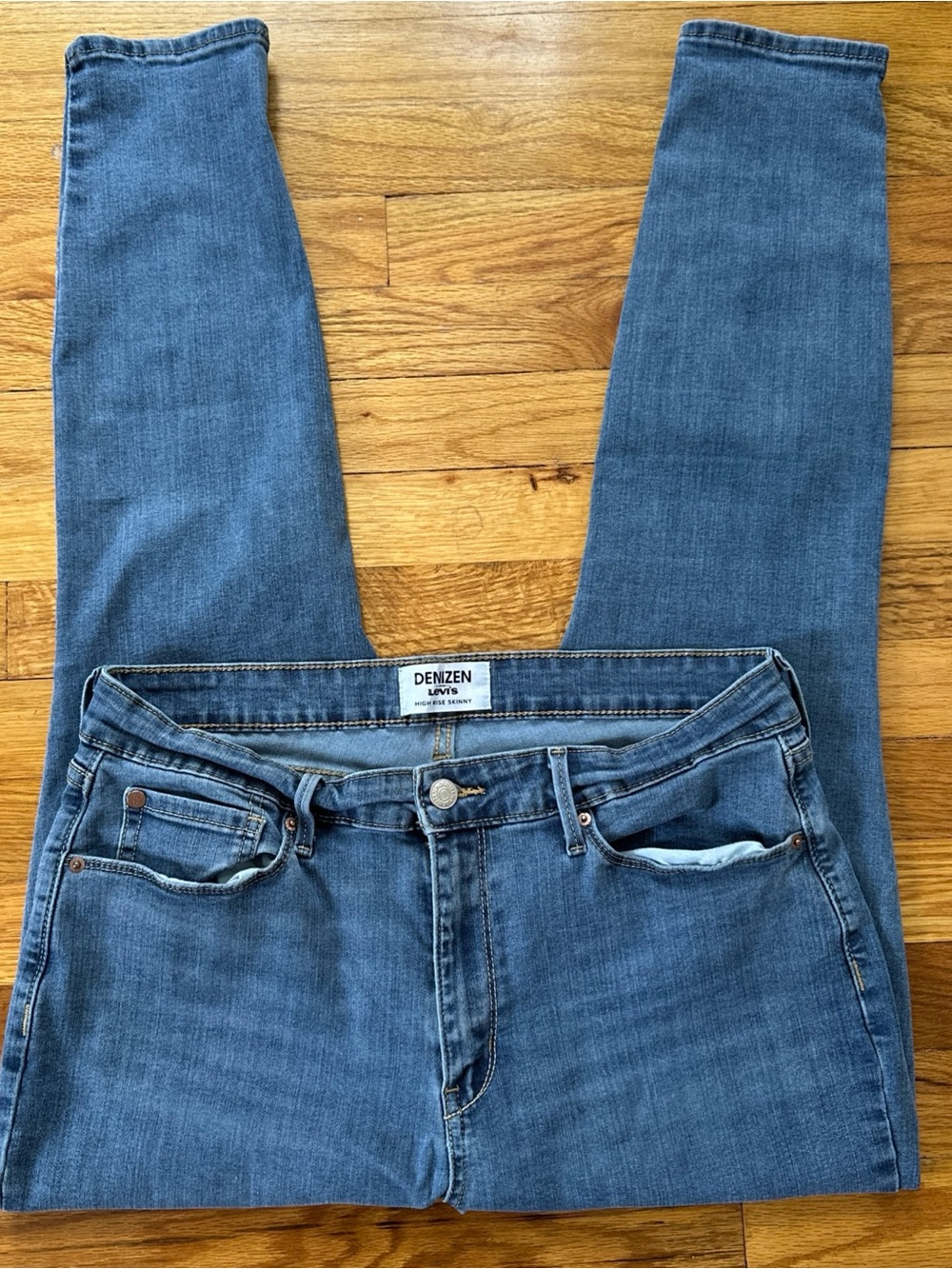 Bundle Of 2 Levi Women’s High-rise Skinny Jeans Size. 14 - Picture 3 of 16